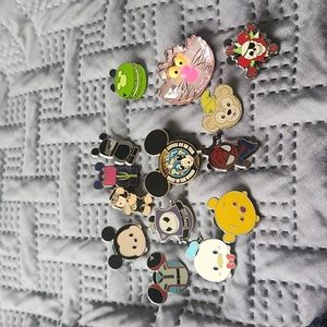 Disney pins